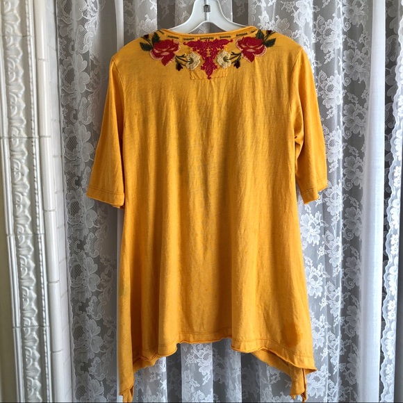 JOHNNY WAS * EUC Yellow Embroidered Top - Picture 3 of 5